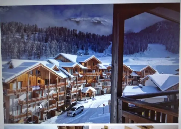 T2 Les Orres 1800 Pied Des Pistes Avec Piscine