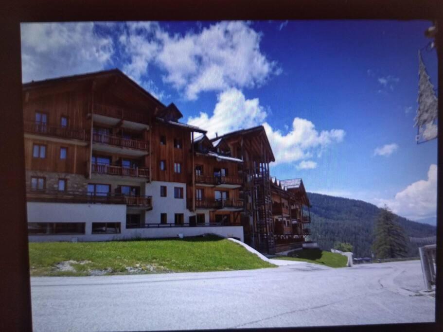 Apartment T2 1800 Pied Des Pistes Avec Piscine