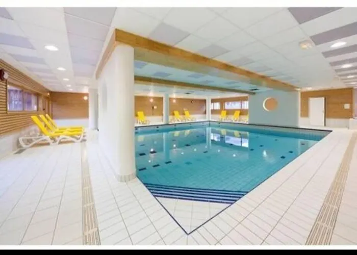 T2 Les Orres 1800 Pied Des Pistes Avec Piscine