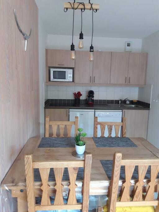 Apartment T2 1800 Pied Des Pistes Avec Piscine *