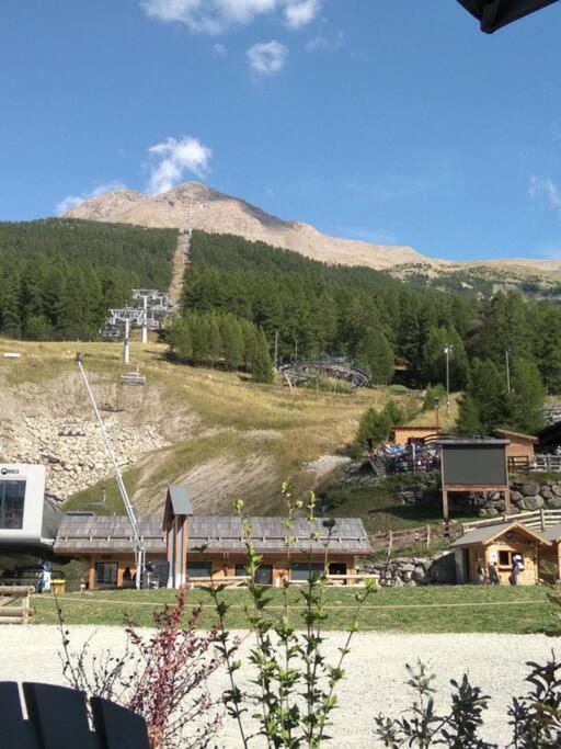 T2 1800 Pied Des Pistes Avec Piscine *